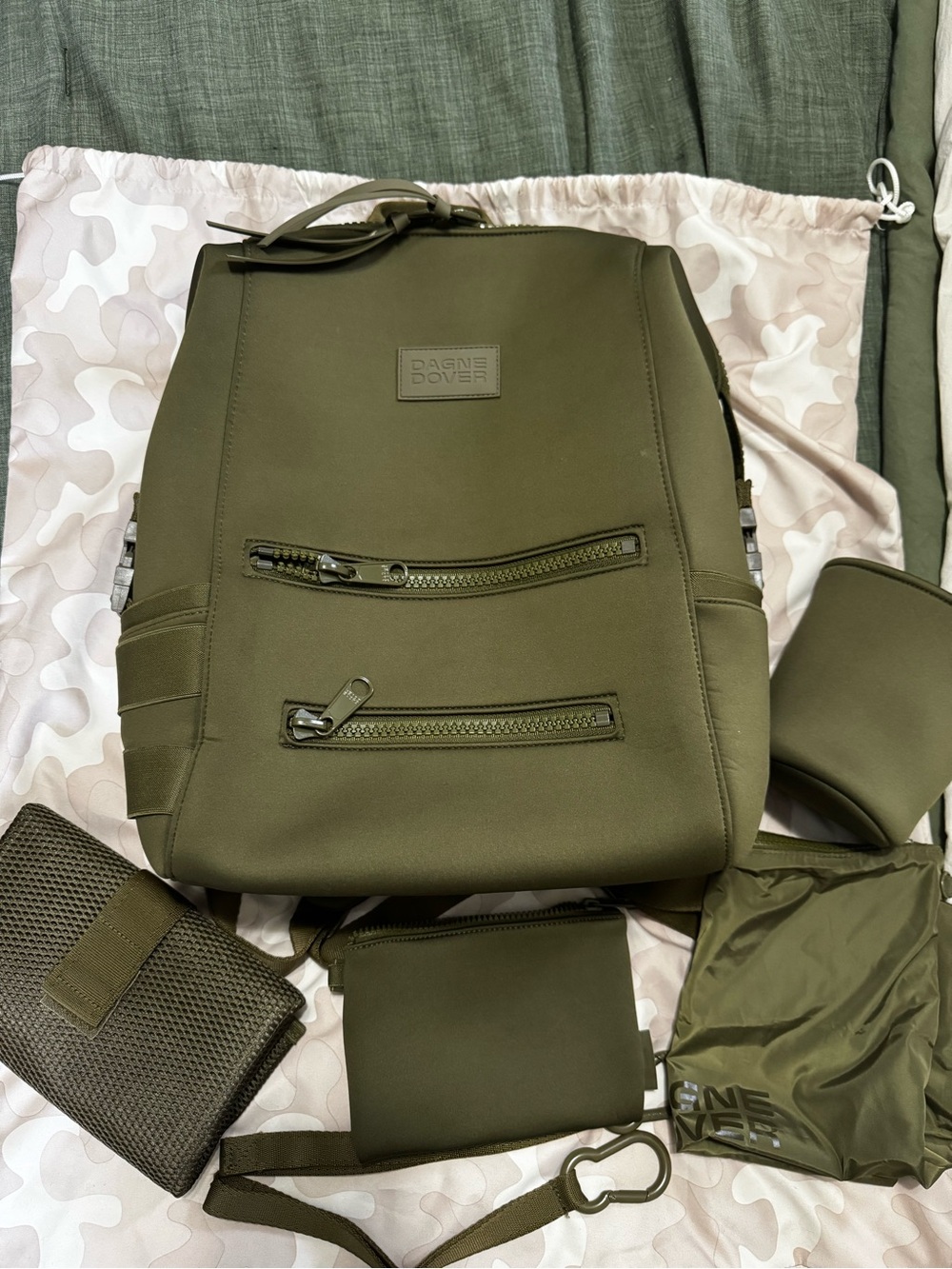 Dagne Dover Olive Green Men's Backpack with Accessory Set